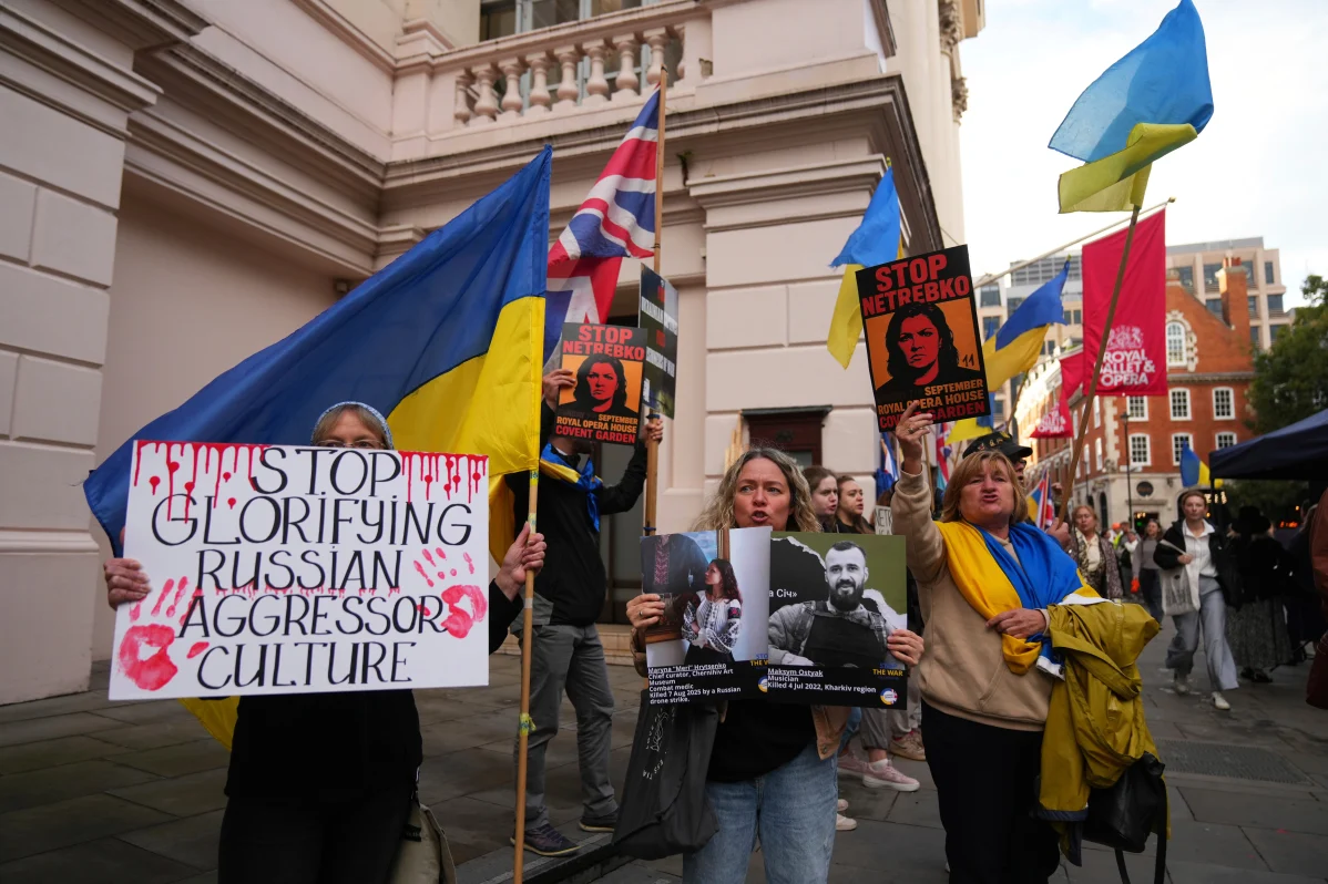 Мітинг проти Нетребко в Лондоні